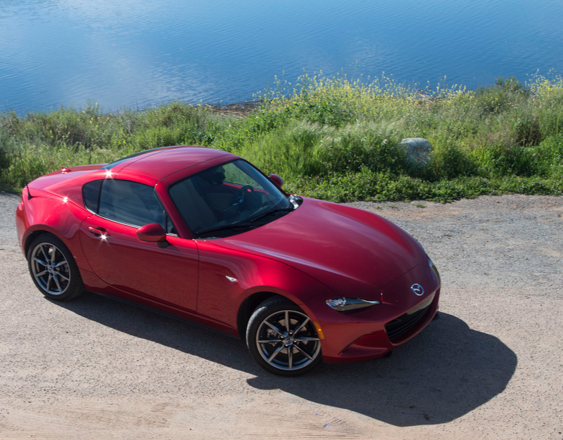 Illustration for article titled There's One Big Difference Between Driving A Mazda Miata And A Miata RF